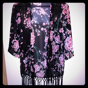 LIKE NEW! Cherry blossom fringe Kimono SOLDOUT